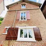 Cosy Avec Jardin Chaleureux