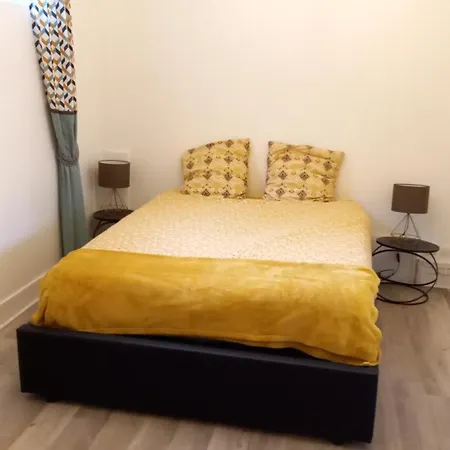 Cosy Avec Jardin Chaleureux