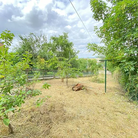 Апартаменты Cosy Avec Jardin Chaleureux *